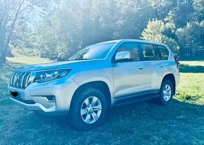 Toyota Land Cruiser 2.8 D 177 Comfort — SUV robuste, faible kilométrage, sans sinistre — Miniatura 9