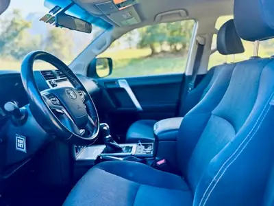 Toyota Land Cruiser 2.8 D 177 Comfort — SUV robuste, faible kilométrage, sans sinistre — Miniatura 11