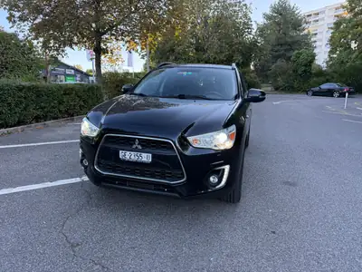 Mitsubishi ASX 2.2 DID 4WD — SUV compact robuste, 125'000 km, traction intégrale — side view