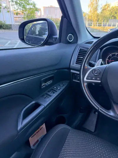 Mitsubishi ASX 2.2 DID 4WD — SUV compact robuste, 125'000 km, traction intégrale — Thumbnail 9