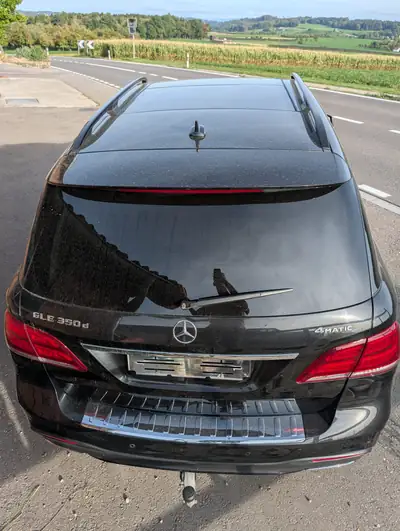 Mercedes-Benz GLE 350 d — SUV premium diesel, 264'000 km, sans sinistre — côté