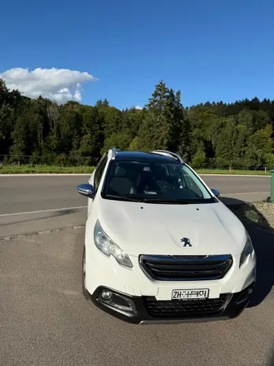 Peugeot 2008 1.6 e-HDi 115 Feline — SUV compact diesel économique, sans accident — vue extérieure