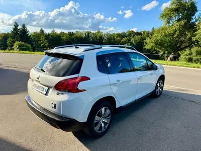 Peugeot 2008 1.6 e-HDi 115 Feline — SUV compact diesel économique, sans accident — arrière