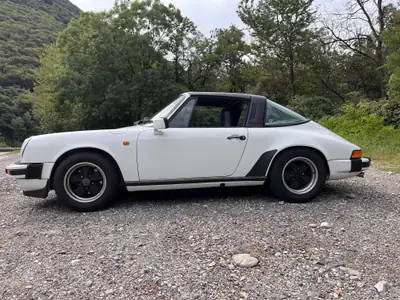 Porsche 911 3.0 SC Targa 1983 — Légende des années 80, moteur récemment restauré — vue extérieure