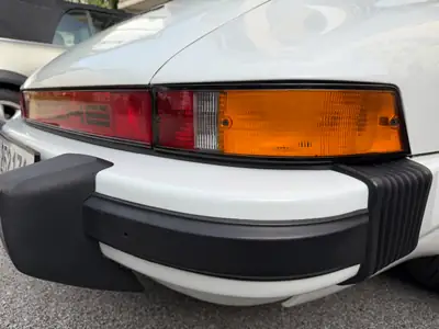 Porsche 911 3.0 SC Targa 1983 — Légende des années 80, moteur récemment restauré — Miniature 13