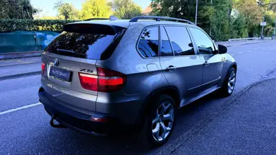BMW X5 xDrive 30i — SUV 7 places robuste, essence automatique, très bon état — dashboard