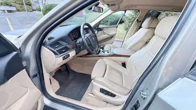 BMW X5 xDrive 30i — SUV 7 places robuste, essence automatique, très bon état — Thumbnail 9