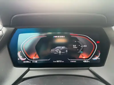 BMW M235i xDrive — Berline sportive compacte, 306 ch et transmission intégrale — Miniature 10