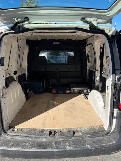 VW Caddy 2.0 TDI 102 — Utilitaire fiable, sans accident, 148'000 km — intérieur