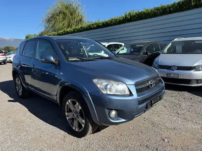 Toyota RAV-4 2.2D-CAT Linea Sol Premium — SUV fiable, boîte auto, 384 000 km attestés — rear view