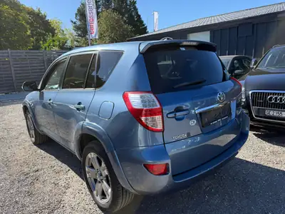 Toyota RAV-4 2.2D-CAT Linea Sol Premium — SUV fiable, boîte auto, 384 000 km attestés — interior
