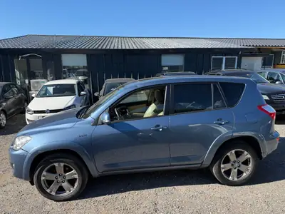 Toyota RAV-4 2.2D-CAT Linea Sol Premium — SUV fiable, boîte auto, 384 000 km attestés — Thumbnail 8