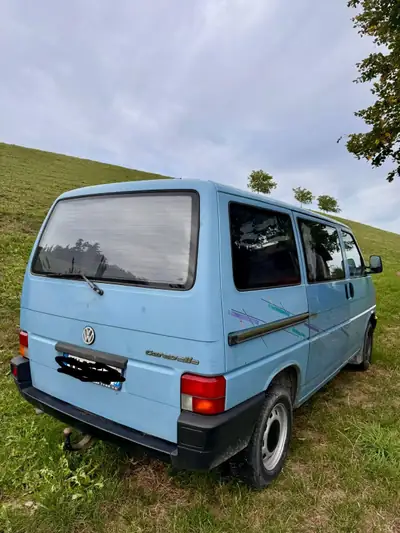 VW T4 — Le minivan polyvalent des années 90, 9 places et fiable — côté
