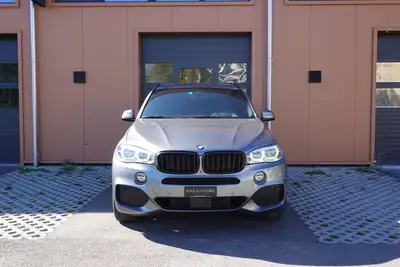BMW X5 xDrive 40d — SUV premium diesel, Pack M et équipements haut de gamme — Seitenansicht