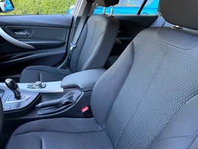 BMW 320d xDrive Touring — Break diesel performant, première main suisse — Thumbnail 9