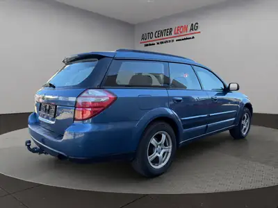 Subaru Outback 2.5i AWD — Break routier polyvalent, traction intégrale permanente — détail