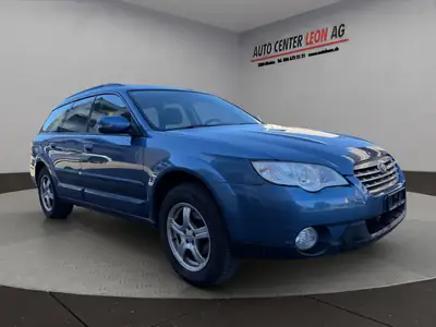 Subaru Outback 2.5i AWD — Break routier polyvalent, traction intégrale permanente — Miniature 8