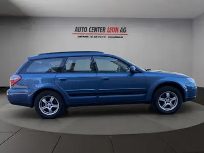 Subaru Outback 2.5i AWD — Break routier polyvalent, traction intégrale permanente — Miniature 7