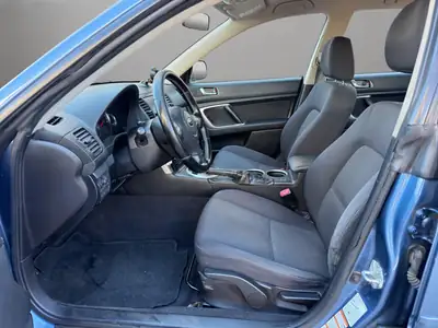 Subaru Outback 2.5i AWD — Break routier polyvalent, traction intégrale permanente — Miniature 9