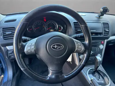 Subaru Outback 2.5i AWD — Break routier polyvalent, traction intégrale permanente — Miniature 10