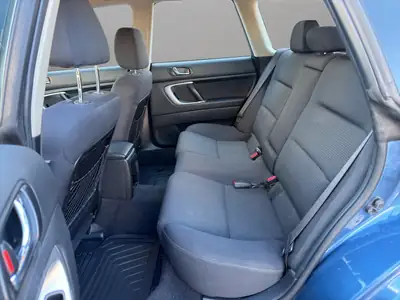 Subaru Outback 2.5i AWD — Break routier polyvalent, traction intégrale permanente — Miniature 13