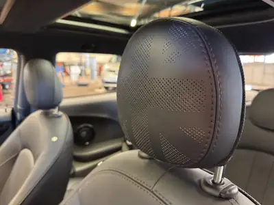 MINI Cooper John Cooper Works Steptronic — Sportive compacte 231 ch, kilométrage réduit — Thumbnail 25