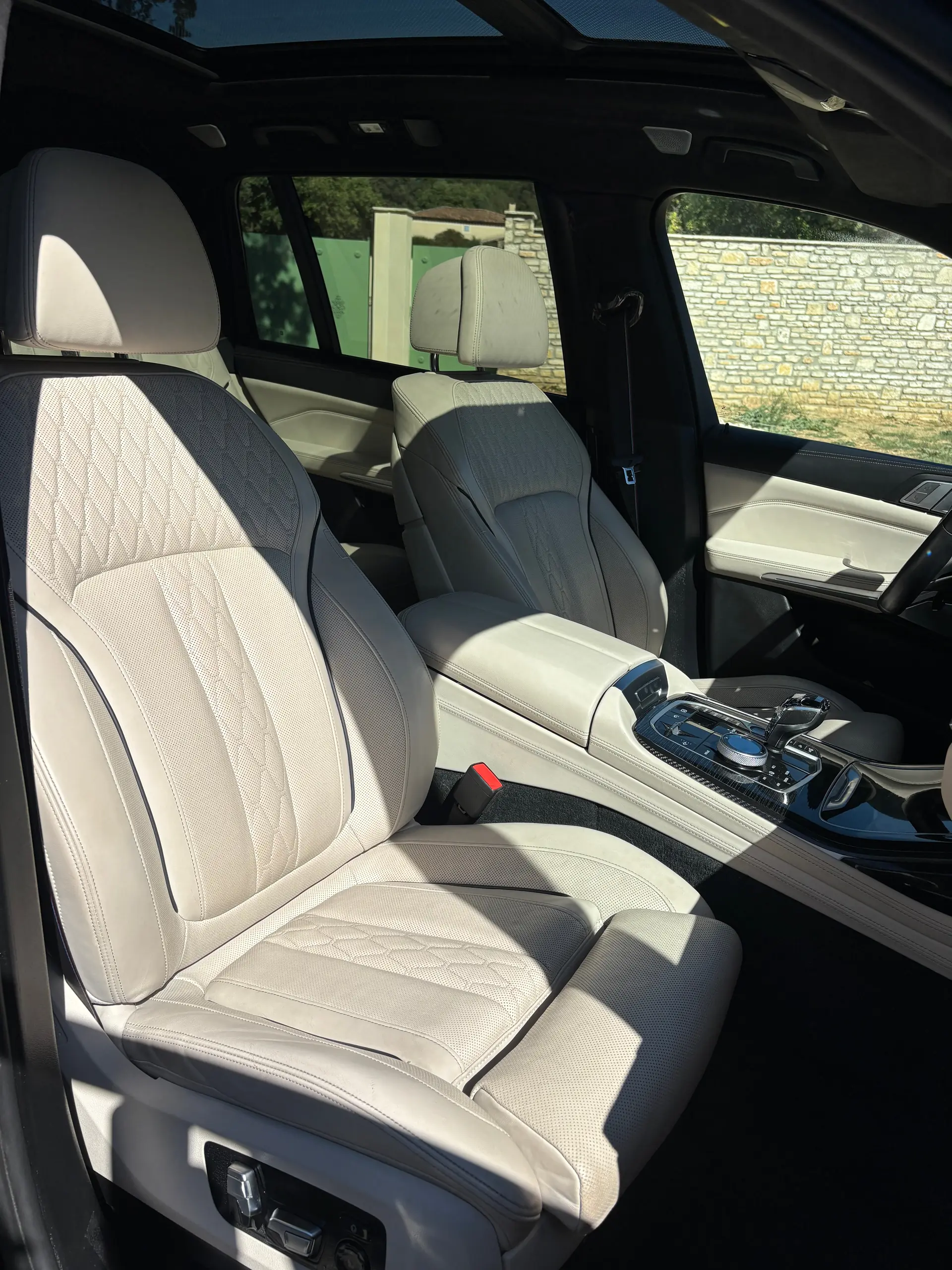 BMW X7 M50i — SUV 7 places haute performance, 530 ch et transmission intégrale