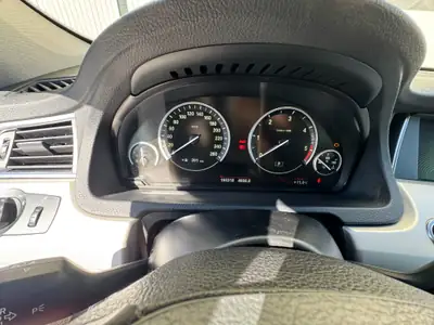 BMW 530 Gran Turismo 530d xDrive — Prestige et polyvalence, moteur diesel performant — intérieur