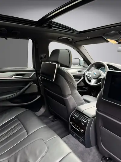 BMW 540i xDrive Touring M Sport — Break élégant, 340 ch et équipement premium — Miniature 12