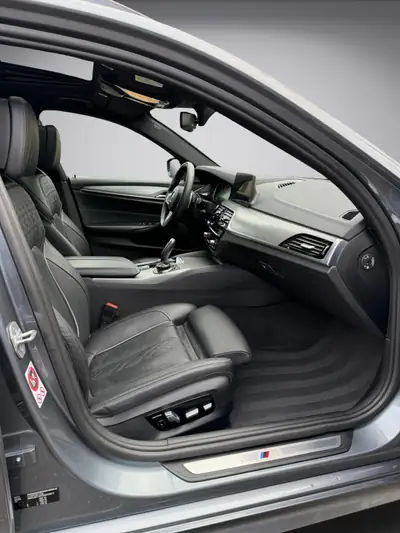 BMW 540i xDrive Touring M Sport — Break élégant, 340 ch et équipement premium — Miniature 13