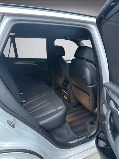 BMW X5 xDrive 40d — Diesel puissant, M Sport, service frais et garantie incluse — Miniatur 12
