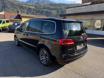 VW Sharan 2.0 TDI Highline 4Motion — Monospace 7 places, automatique, services à jour — interior