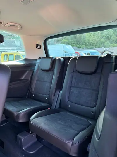 VW Sharan 2.0 TDI Highline 4Motion — Monospace 7 places, automatique, services à jour — Thumbnail 11