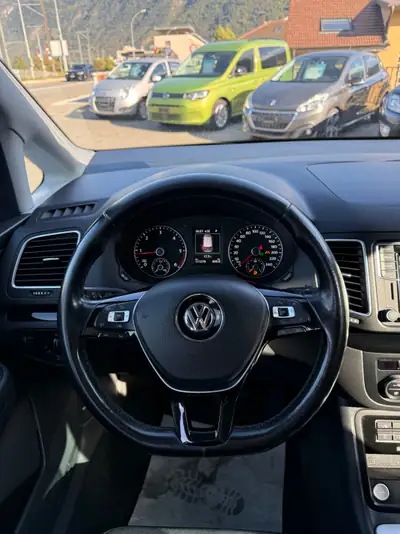 VW Sharan 2.0 TDI Highline 4Motion — Monospace 7 places, automatique, services à jour — Thumbnail 13