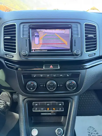VW Sharan 2.0 TDI Highline 4Motion — Monospace 7 places, automatique, services à jour — Thumbnail 14