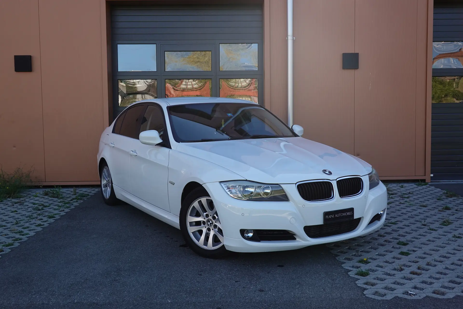 BMW 320d — Berline diesel fiable, équipée GPS et régulateur, homologuée CH
