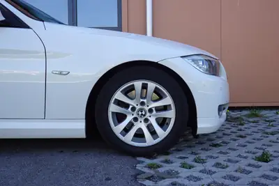 BMW 320d — Berline diesel fiable, équipée GPS et régulateur, homologuée CH — cruscotto