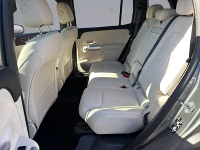 Mercedes-Benz GLB 250 — SUV 7 places diesel, 4matic robuste et économe — Miniature 10