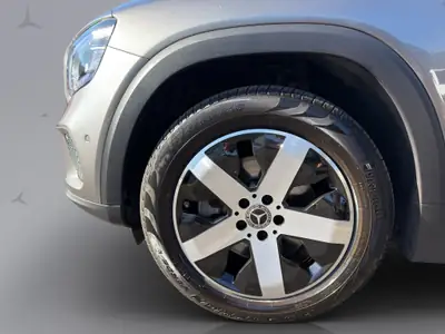 Mercedes-Benz GLB 250 — SUV 7 places diesel, 4matic robuste et économe — Miniature 21