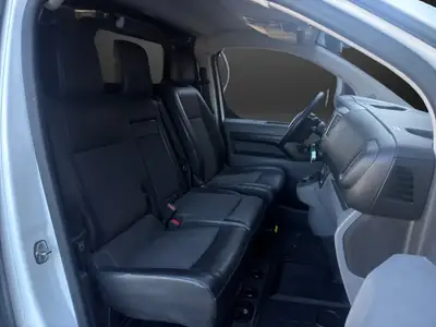 Peugeot Expert 2.0 BlueHDi 180 — Utilitaire polyvalent, 222'000 km, sans sinistre — Thumbnail 8