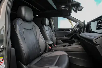 VW Tiguan 2.0 TSI R-Line 4Motion — SUV performant, cuir intégral, toit panoramique — Thumbnail 11