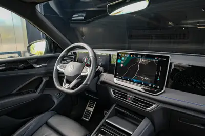 VW Tiguan 2.0 TSI R-Line 4Motion — SUV performant, cuir intégral, toit panoramique — Thumbnail 14