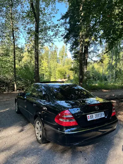 Mercedes-Benz 320 CDI Elegance — Berline diesel automatique robuste, 229'000 km — fianco