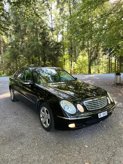 Mercedes-Benz 320 CDI Elegance — Berline diesel automatique robuste, 229'000 km — interni