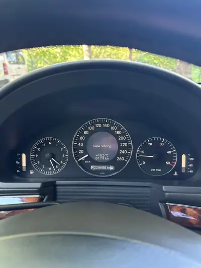 Mercedes-Benz 320 CDI Elegance — Berline diesel automatique robuste, 229'000 km — Miniatura 10