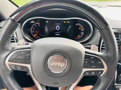 Jeep Grand Cherokee 3.0 CRD 250 Overland — SUV premium diesel, full options, 91 500 km — tableau de bord