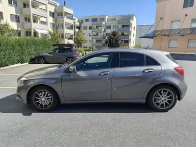 Mercedes-Benz Classe A 250 — Berline compacte dynamique, 211 ch et 106'000 km — side view
