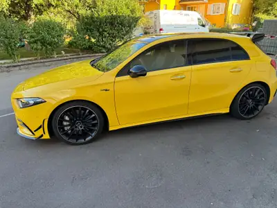 Mercedes-Benz A 35 AMG 4matic — Sportive compacte 306 ch, 4 roues motrices — side view