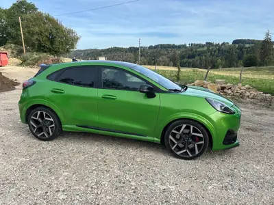 Ford Puma 1.5 EcoBoost ST — SUV compact sportif, 180'000 km, sans sinistre — Seitenansicht