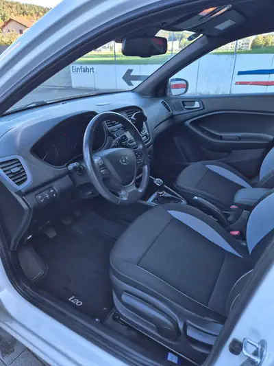 Hyundai i20 1.0 T-GDi Amplia — Citadine économe et fiable, 83'000 km — Miniatur 7
